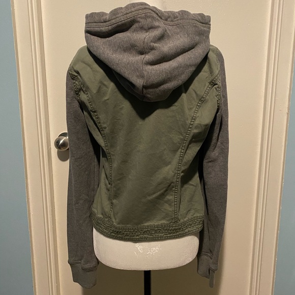 HOLLISTER UTILITY JACKET - Picture 9 of 16
